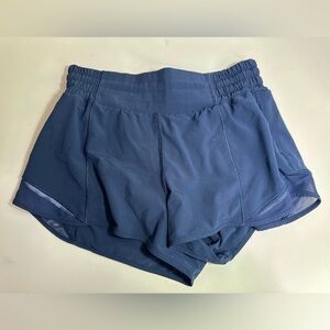 Lululemon hotty hot shorts 2.5 IN
